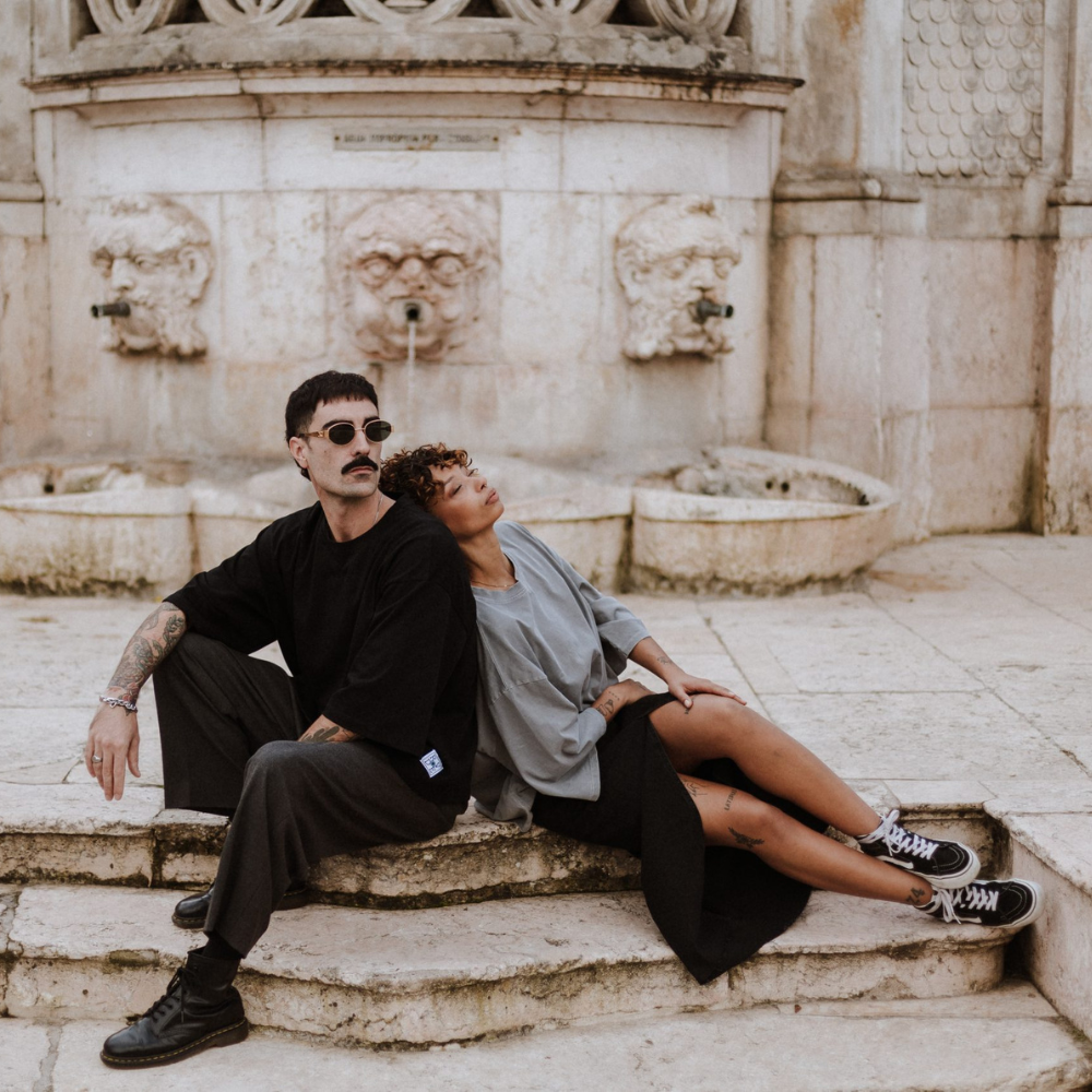 tshirt-crop-preta-honest